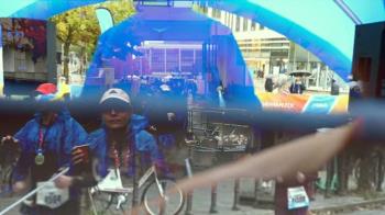 © Nina Könnemann, still, Frankfurt Marathon en direct, 2023 © Nina Könnemann, still, Frankfurt Marathon en direct, 2023