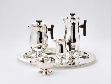© Emmy Roth, Kaffee- und Teeservice, Berlin 1931; Jüdisches Museum Berlin, Foto: Jens Ziehe © Emmy Roth, Kaffee- und Teeservice, Berlin 1931; Jüdisches Museum Berlin, Foto: Jens Ziehe