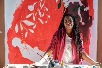 Portia Zvavahera in ihrem Studio / in her studio, 2023  &copy;  Foto / Photo: Gianluigi Guercia © Portia Zvavahera