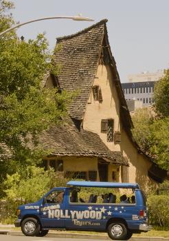 ROBIN STRETZ, ``Provincials``, 2026 © FILIALE & Robin Stretz ROBIN STRETZ, ``Provincials``, 2026 © FILIALE & Robin Stretz